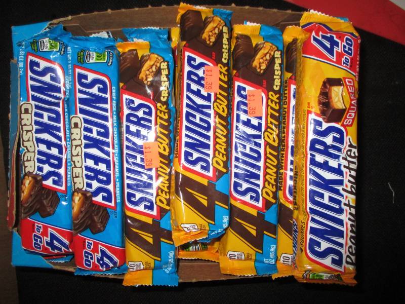 lot 379 image: 25 King Size Snicker bars