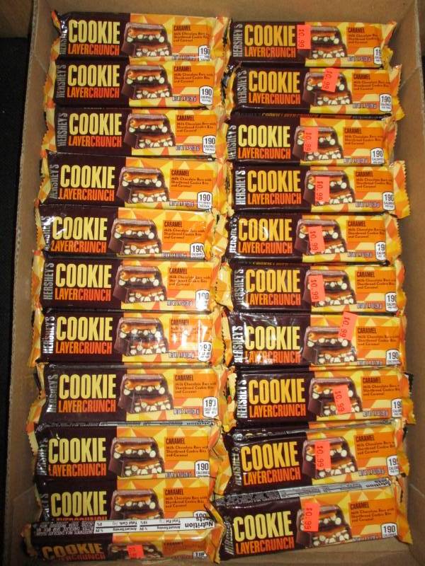 lot 374 image: 40 Hersheys Cookie Layer Crunch