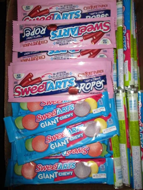 lot 365 image: 54 Sweettart Treats