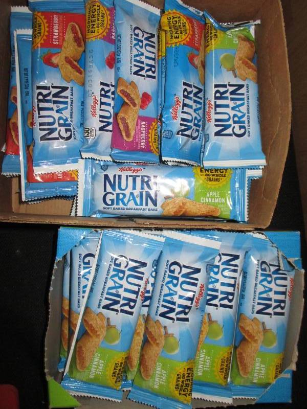 lot 354 image: 54 Nutrigrain Breakfast Bars
