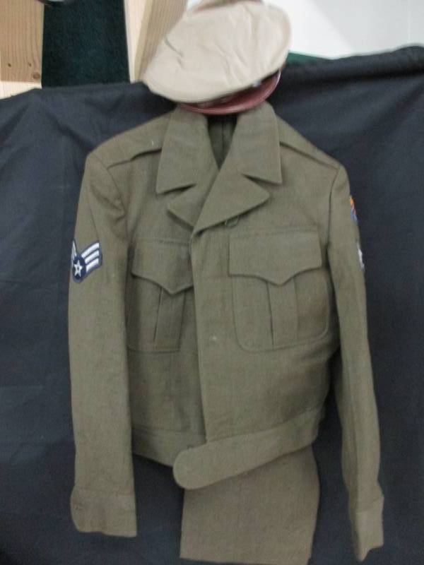 lot 216 image: Army Uniform 34 regular