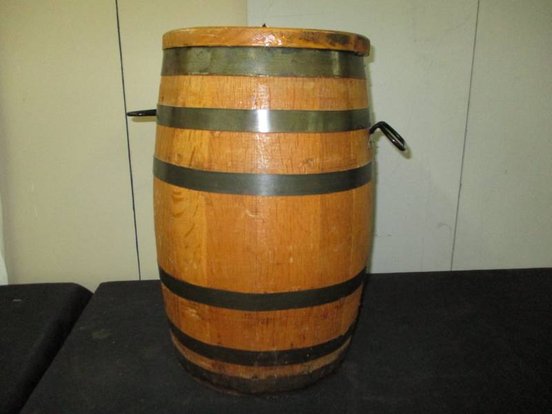 lot 241 image: Wood Top Opening Barrel