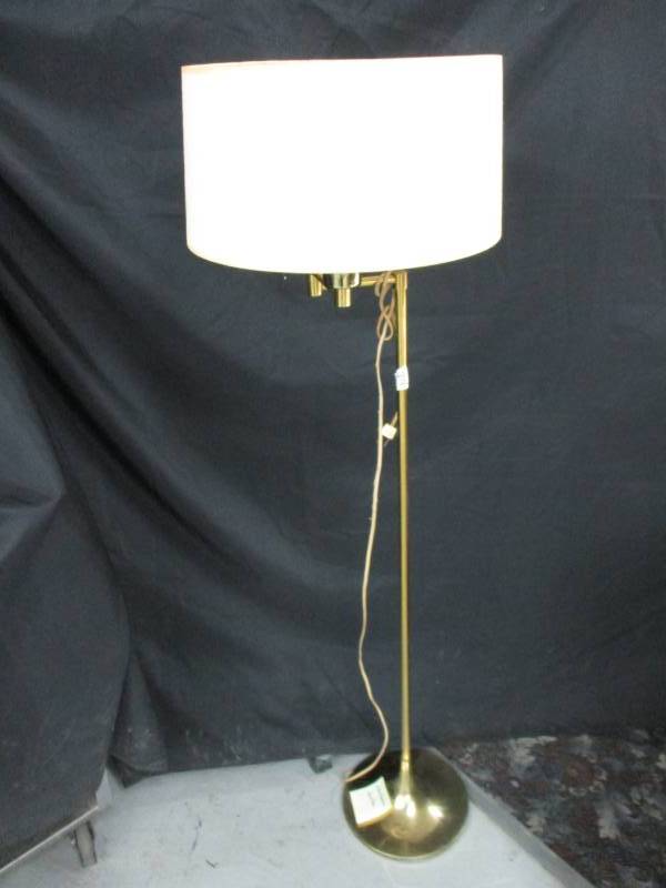lot 235 image: Antique Lamp
