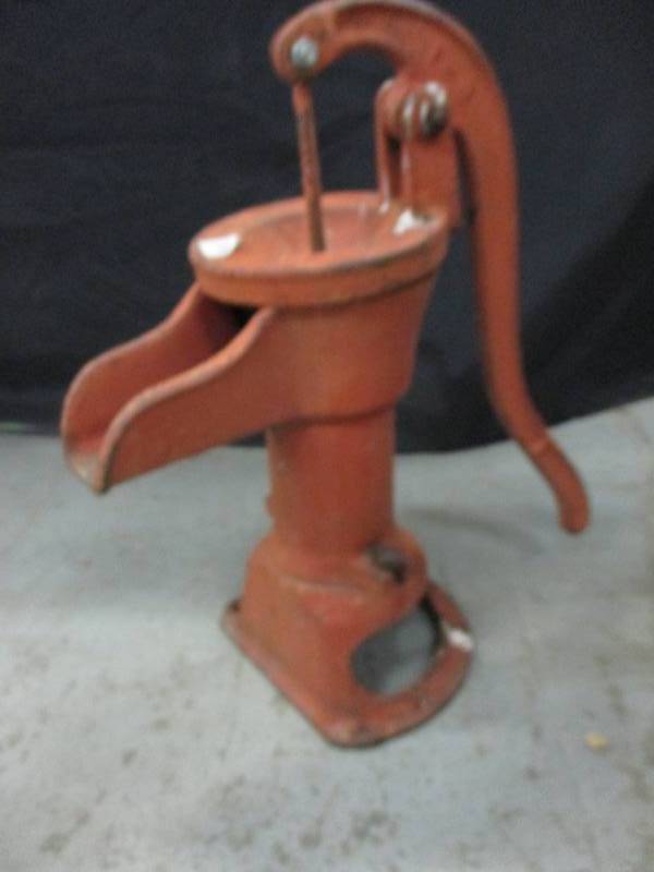 lot 262 image: Water Pump