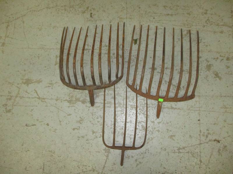 lot 271 image: Fork Heads
