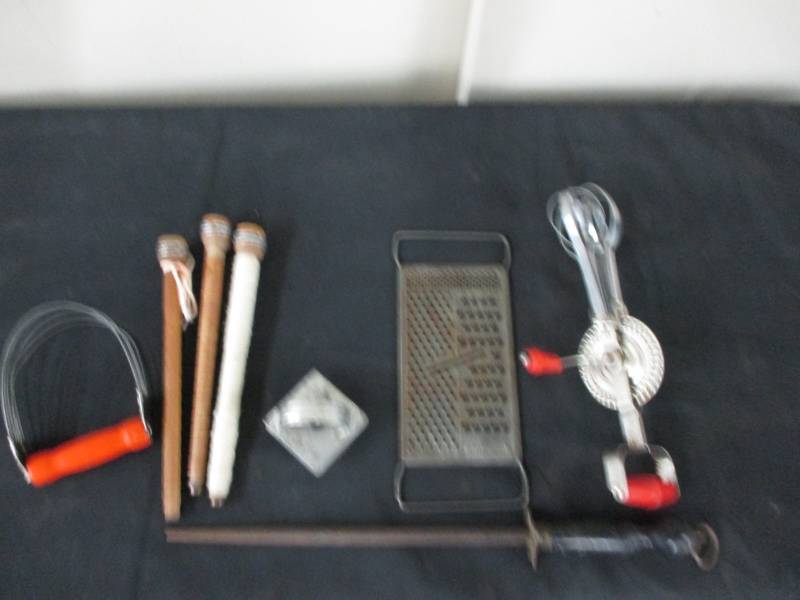 lot 278 image: Vintage Utinsils