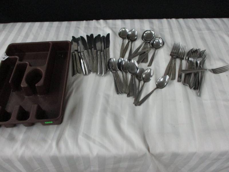 lot 293 image: Misc Silverware