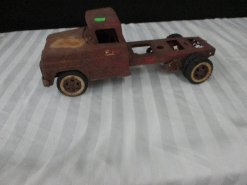 lot 296 image: Old Truck
