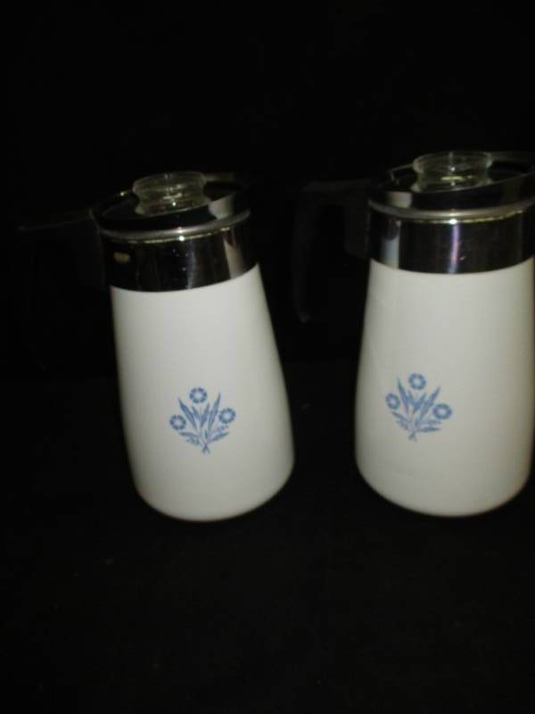 lot 308 image: 2 nice Stove top Coffee Pots
