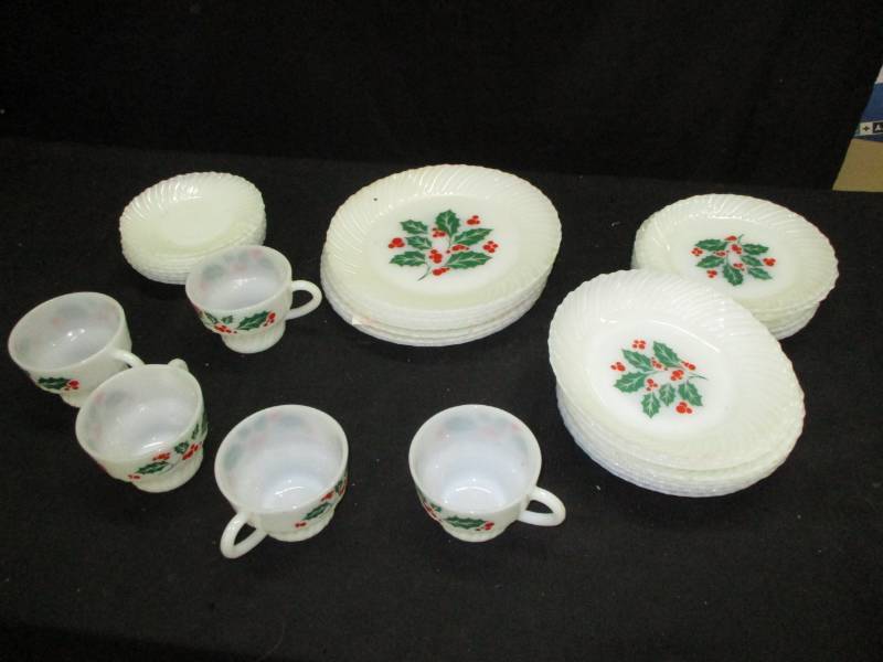 lot 310 image: 37 Piece Termerise Dishes Set