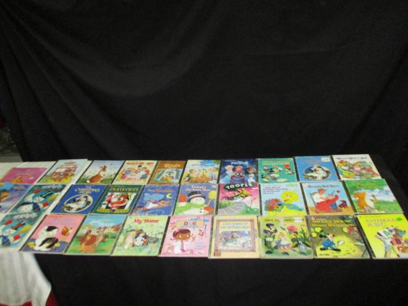 lot 332 image: Really Nice Set of Golden Books