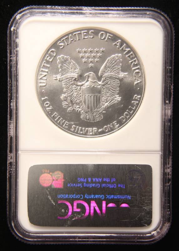 lot 14 image: 1987 AMERICAN SILVER EAGLE 1 TROY OZ. .999 FINE SILVER MS69 NGC