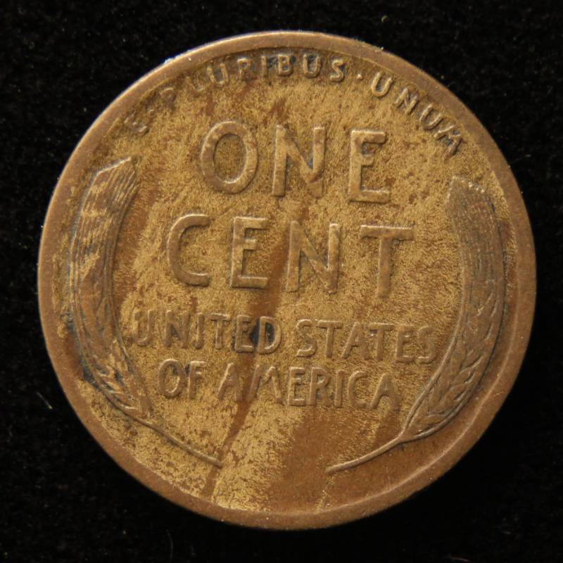lot 39 image: 1910-S US WHEAT CENT with nice woodgrain toning