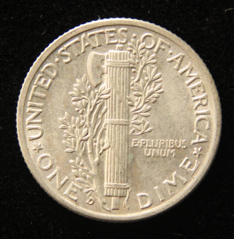 lot 40 image: 1941-D MERCURY SILVER DIME UNC