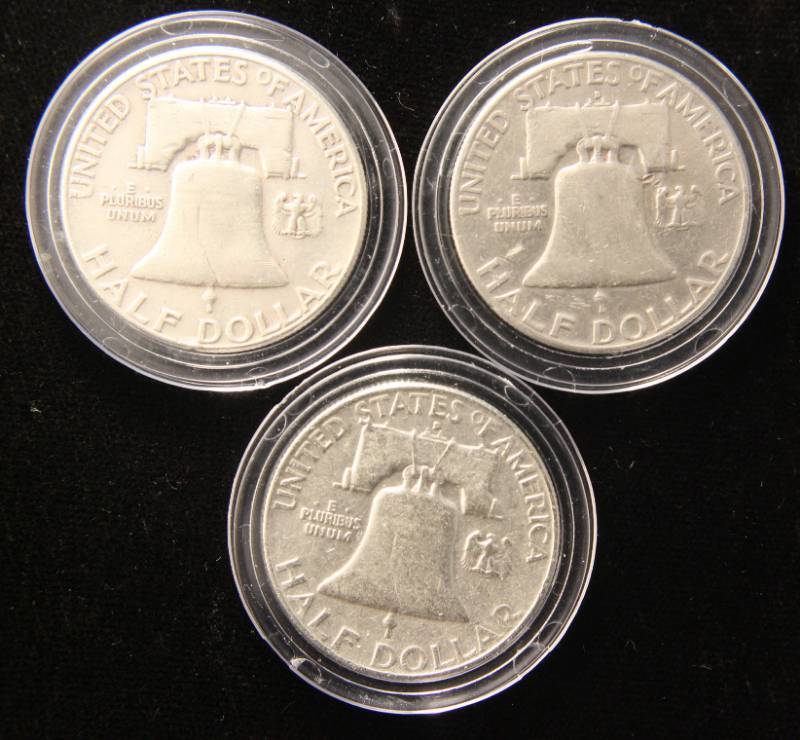 lot 72 image: GROUP OF 3 FRANKLIN HALF DOLLARS IN AIRTITE HOLDERS