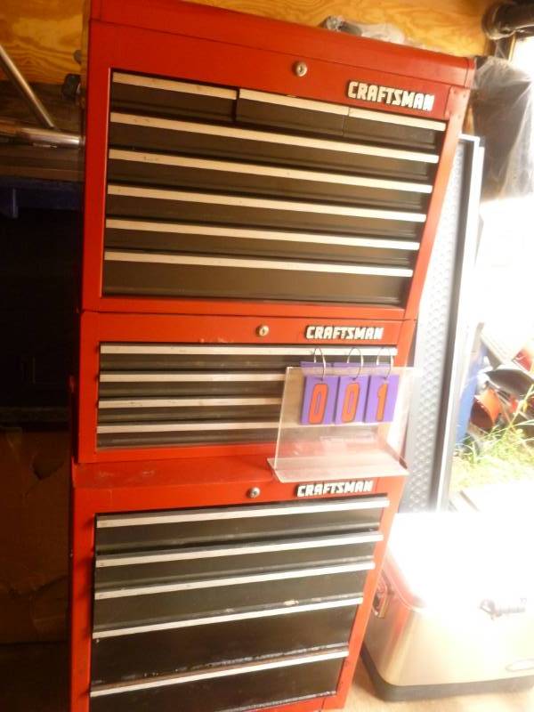 lot 1 image: Craftsman 3 Tier Toolbox