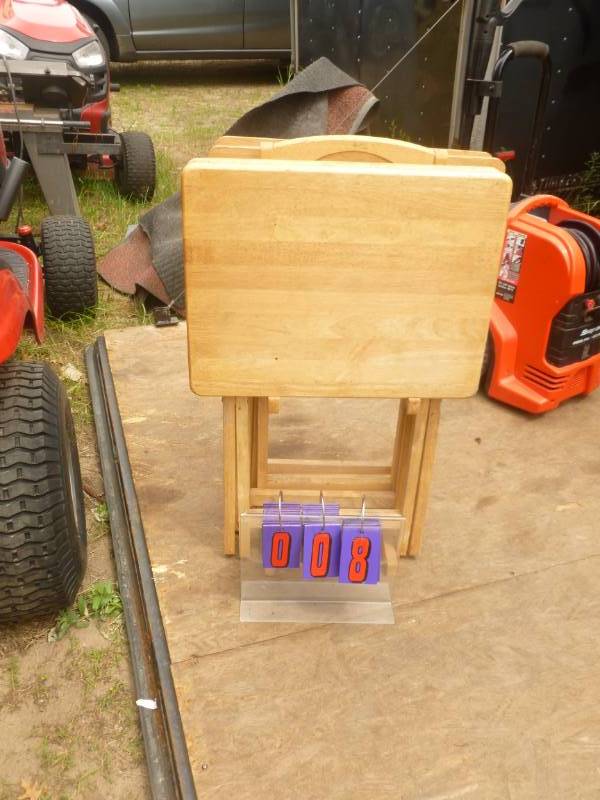 lot 8 image: Wood TV Tray Stands