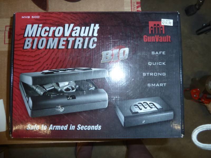 lot 2 image: GunVault MVB500 Handgun vault - mis...