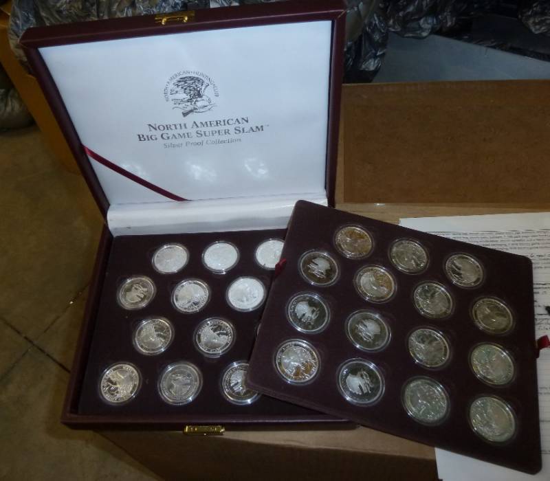 lot 78 image: 30 Silver Plated Whitetail Deer Coi...