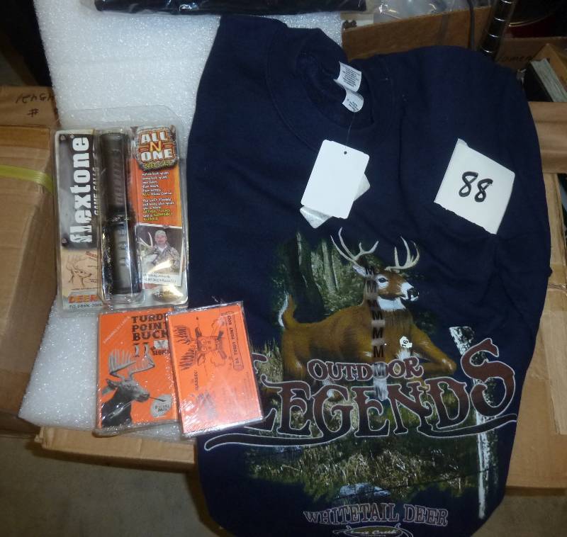 lot 88 image: Mens Medium deer sweatshirt, deer c...