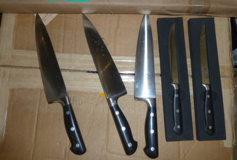 lot 100 image: new kitchen knives,  3 med chef and...