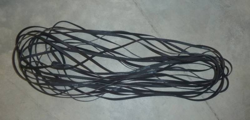 lot 109 image: 15 Gates Powergrip belts 9mm wide 3...