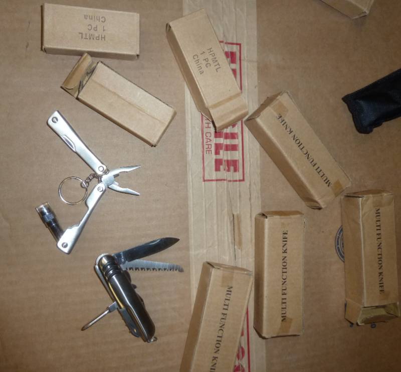 lot 113 image: 4 multitool swiss army type all sta...