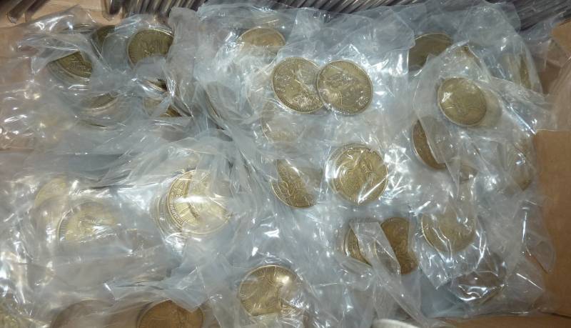 lot 131 image: 500 Whitetail deer coins individual...