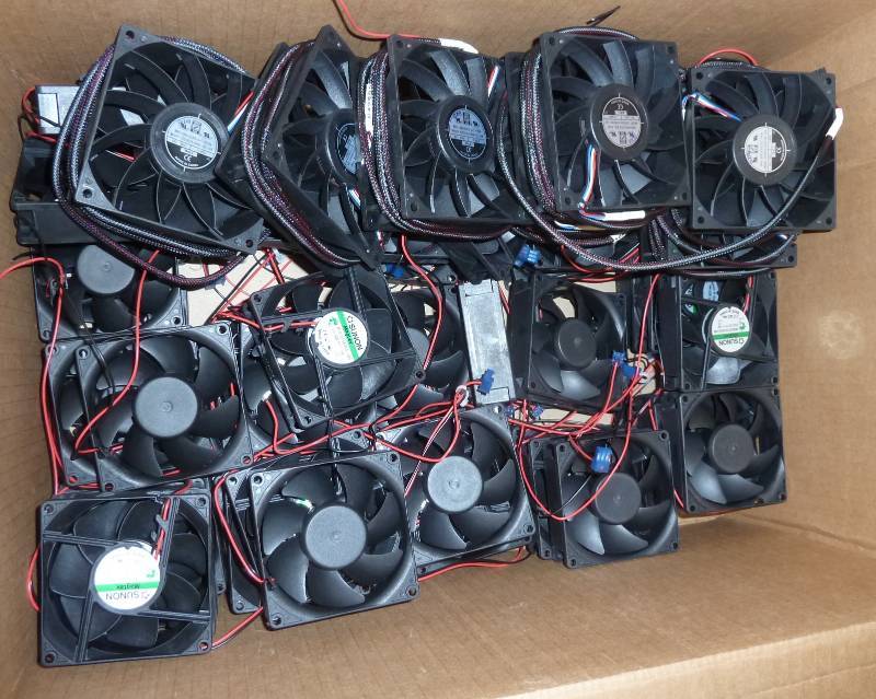 lot 133 image: box of approx 50 new computer fans...