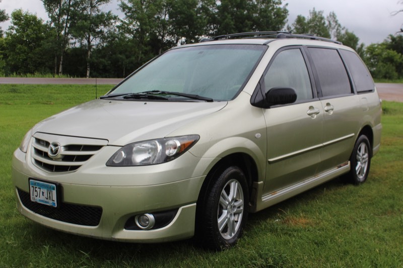 2004 Mazda MPV LX