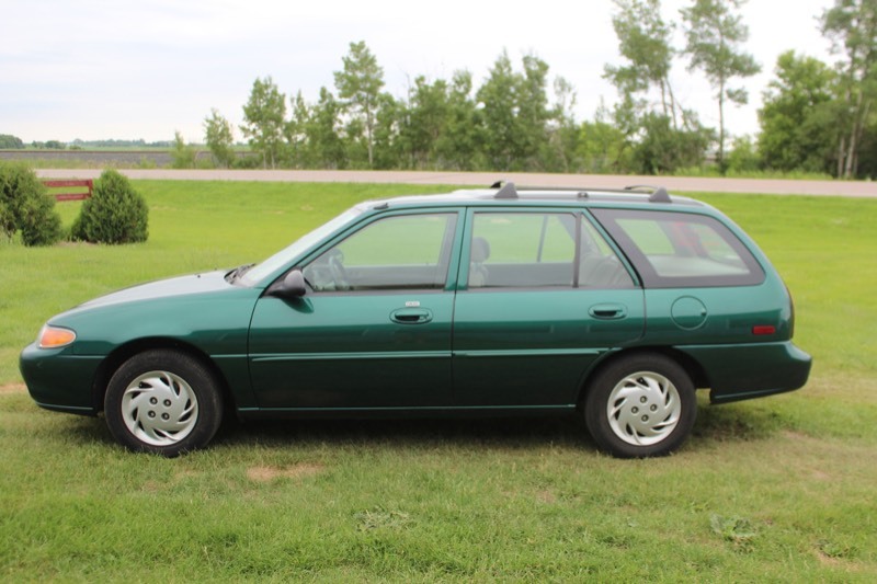 lot 3841 image: 1999 Mercury Tracer LS - ONLY 44,621 ONE OWNER MILES