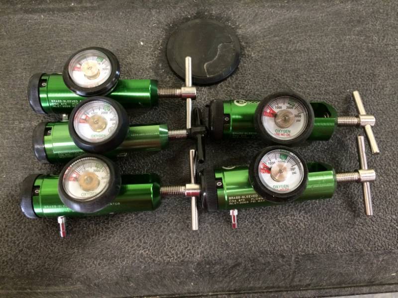 lot 7 image: Lot of Roscoe Medical Oxygen Pressure Regulator HP