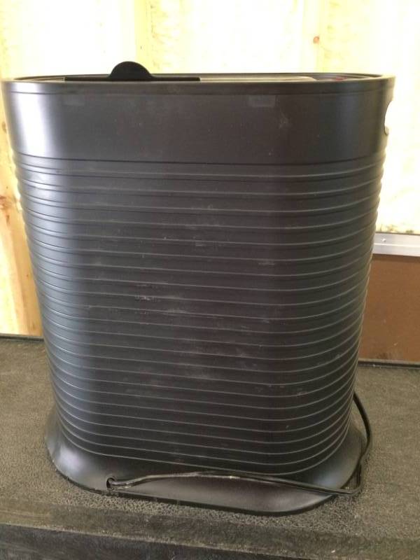 lot 11 image: Intertek Honeywell HPA100 Air Purifier