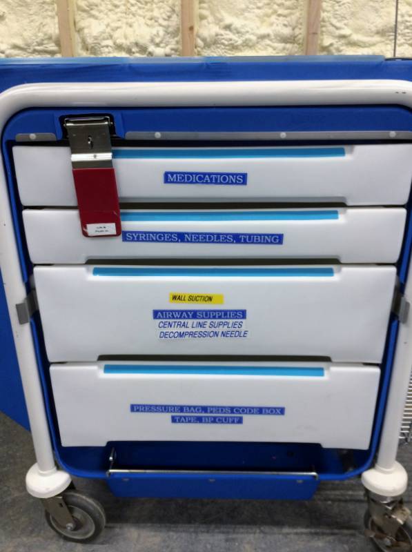 lot 53 image: WOW MSRP $3000 Metro Lifeline Emergency Medical Center Crash Cart - Great Condition  Multiple Uses For This Heavy Duty 4 Drawer Locking Cart