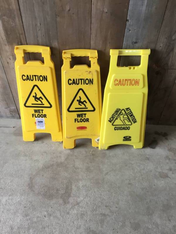 3 V style Caution wet floor sign