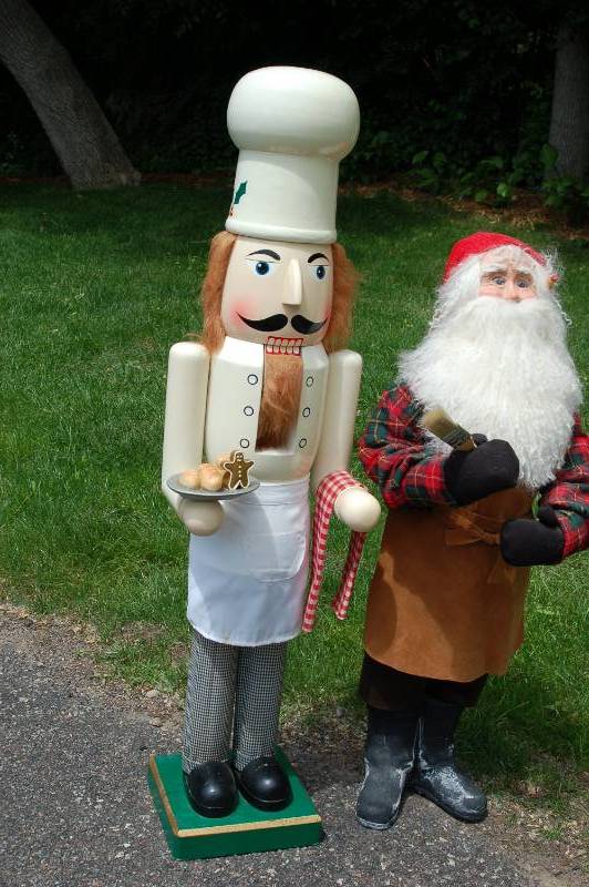 lot 44 image: Tall Santa and Nutcracker