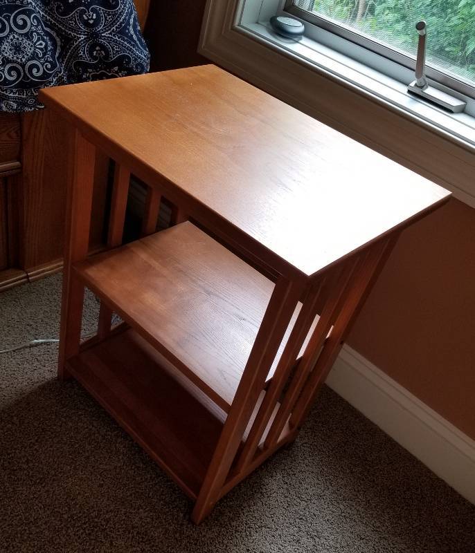 lot 32 image: Bedroom Side Table