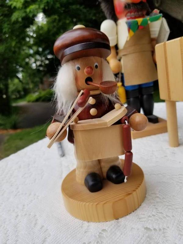 lot 37 image: Handmade German Nutcrackers by Christian Ulbricht and Erzgebirische