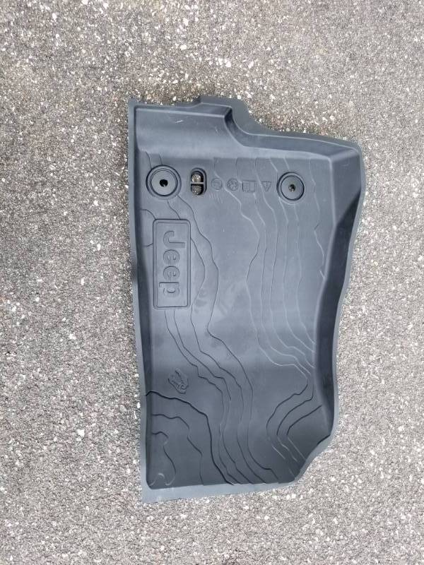 lot 71 image: Pair of WeatherTech Floor Liners for Jeep