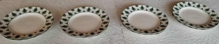 lot 13 image: Spode Evergreen  Lot of 8 Dinner Plates