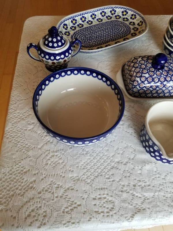 lot 51 image: Boleslawiec Polish Pottery Dinner Service with Accessories  Lot of 34 Pieces