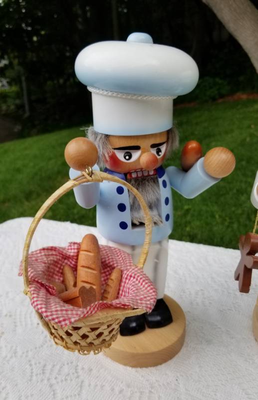 lot 38 image: Handmade German Nutcrackers by Steinbach