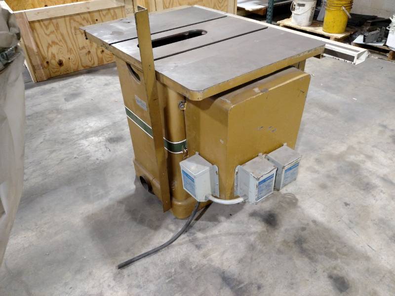 lot 5 image: Powermatic 10 Table Saw, Model 66,...