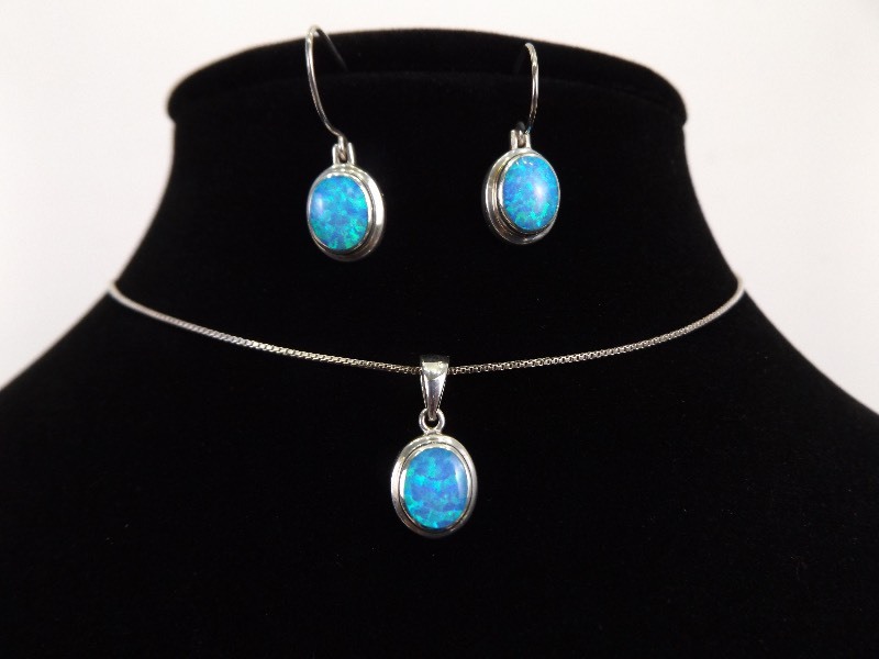 lot 4 image: NEW .925 Sterling Silver Blue Opal Pendant, Necklace and Earring SET