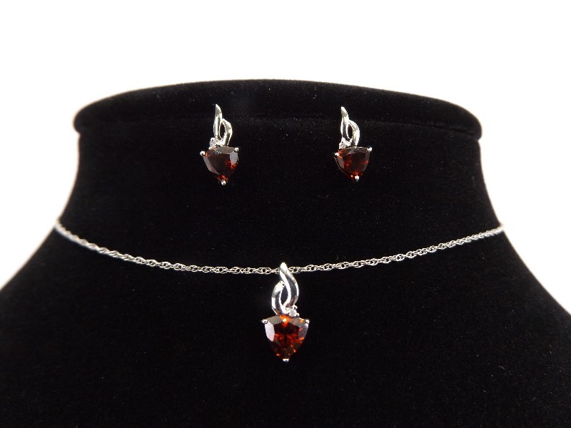 lot 6 image: NEW .925 Sterling Silver Faceted Garnet Necklace and Earring SET