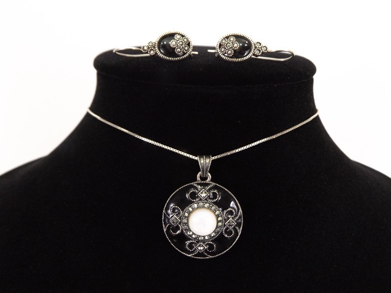 lot 12 image: .925 Sterling Silver Art Nouveau Black Onyx Pearl Pendant, Necklace and Earring SET