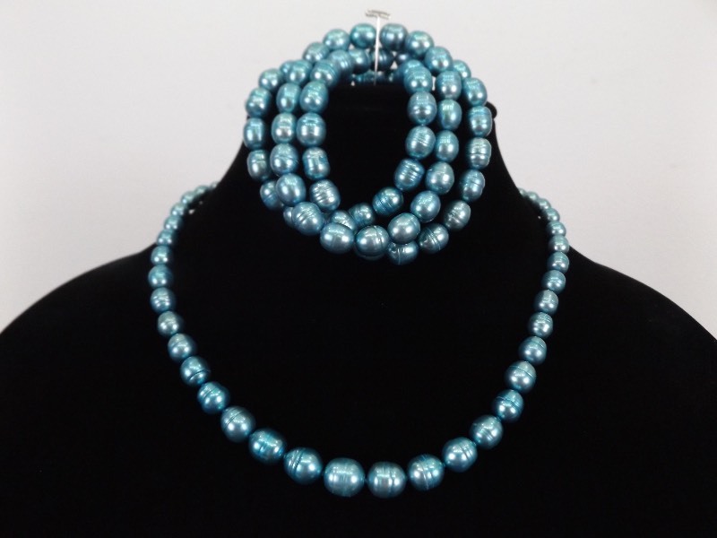 lot 36 image: NEW .925 Sterling Silver Clasp HONORA Blue Freshwater Pearl Necklace and Bracelet SET