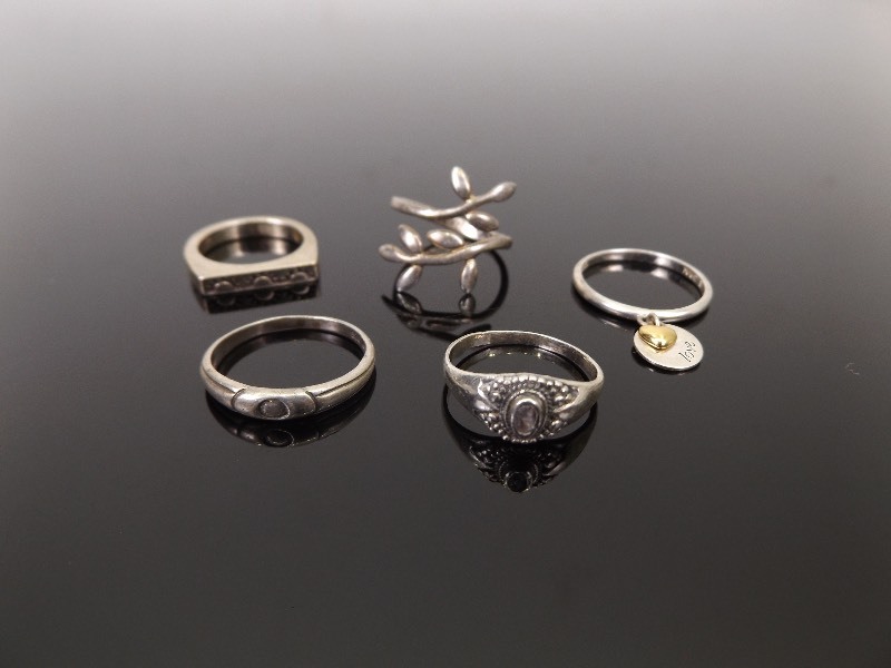 lot 51 image: .925 Sterling Silver Lot of 5 Rings Sizes 5 to 8