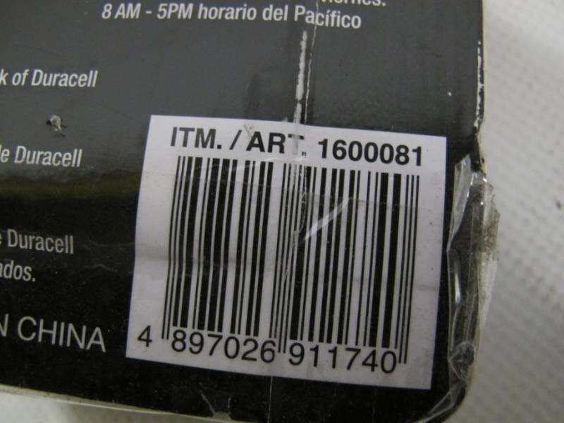 lot 65 image: Duracell 1000 Lumen Flashlight w Batteries