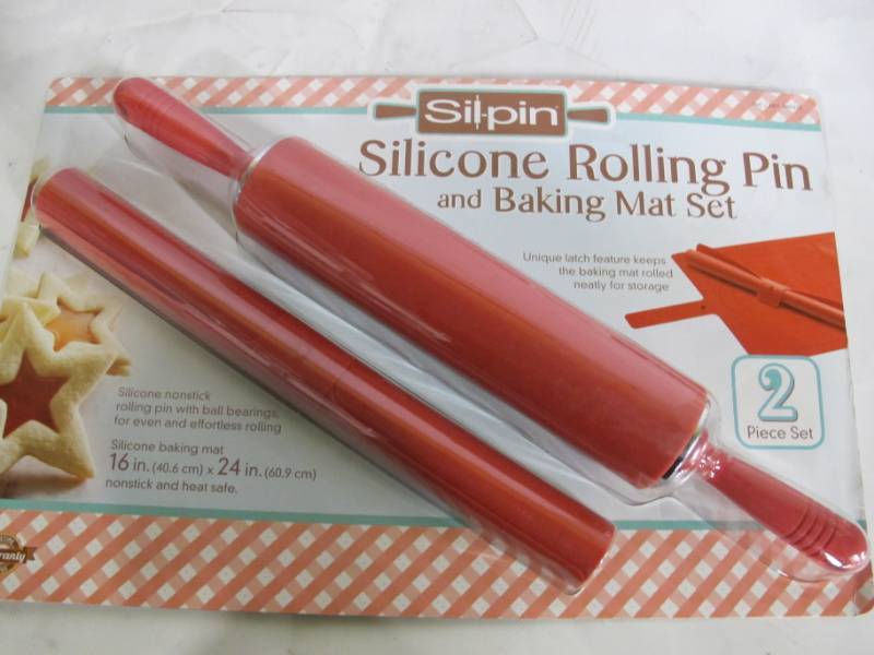 Silicone Baking Pans Set, Silicone Rolling Pin Set
